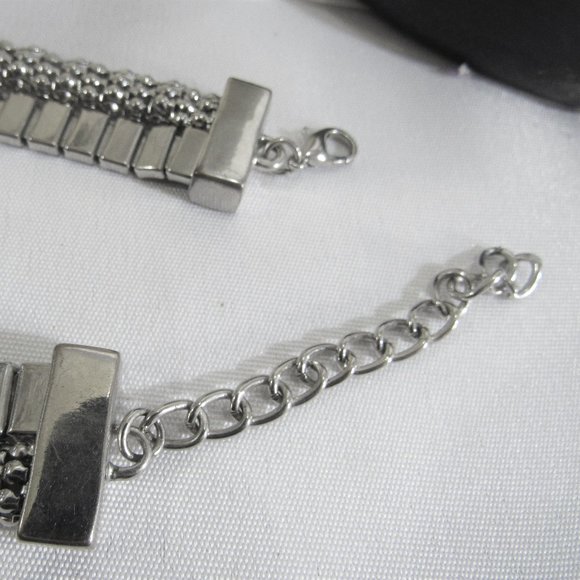 SEXY SILVER TONE METAL NECKLACE EXCEL. COND. VINTAGE AMERICAN - Picture 8 of 8